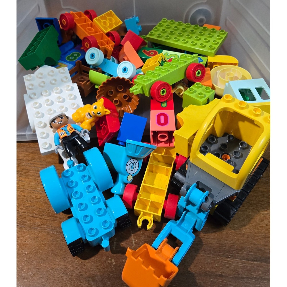 LEGO Duplo Bulk Lot Construction Excavator Tractor Figures Animals Mixed Bricks - Picture 2 of 2